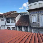 아파트 Egas Duplex Historic Centre